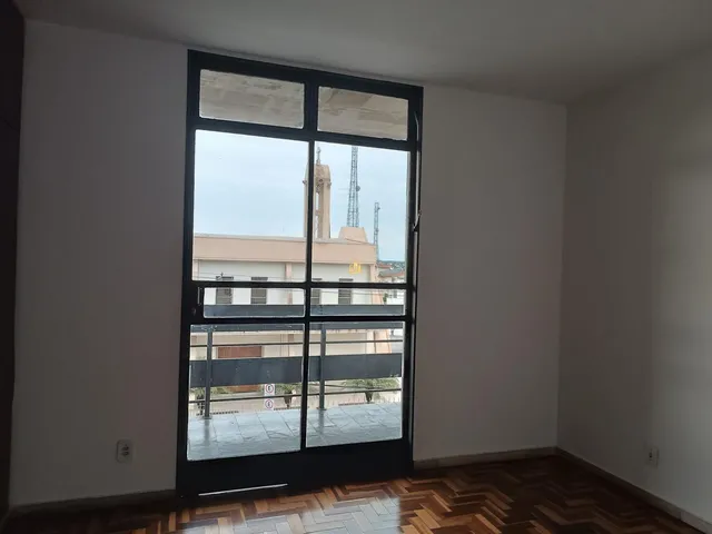 Imagem 8: Oportunidade! Apartamento de 4 Quartos com Suíte no Centro de Esmeraldas-Mg, 182M². Agende Sua Visita!