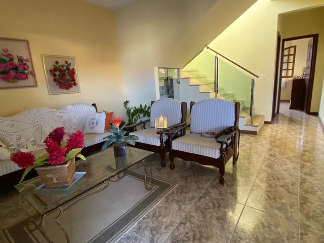 Imagem 5: Residência de Luxo no Centro de Esmeraldas-Mg: 5 Quartos, 1 Suíte, Piscina Aquecida, Área Gourmet. Oportunidade Única!