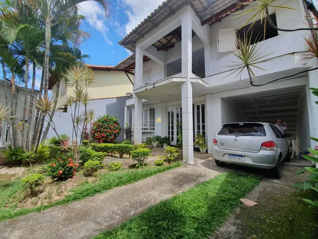 Imagem 1: Casa de Luxo no Centro de Esmeraldas-Mg: 5 Quartos, 1 Suíte, 3 Salas, 3 Banheiros, 4 Vagas de Garagem - Oportunidade!