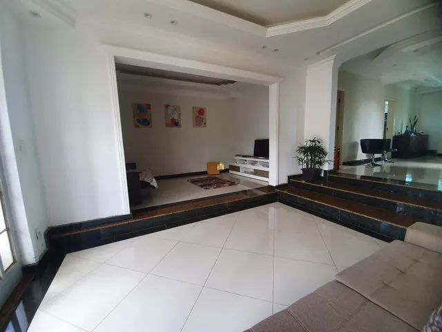 Imagem 7: Casa de Luxo no Centro de Esmeraldas-Mg: 5 Quartos, 1 Suíte, 3 Salas, 3 Banheiros, 4 Vagas de Garagem - Oportunidade!