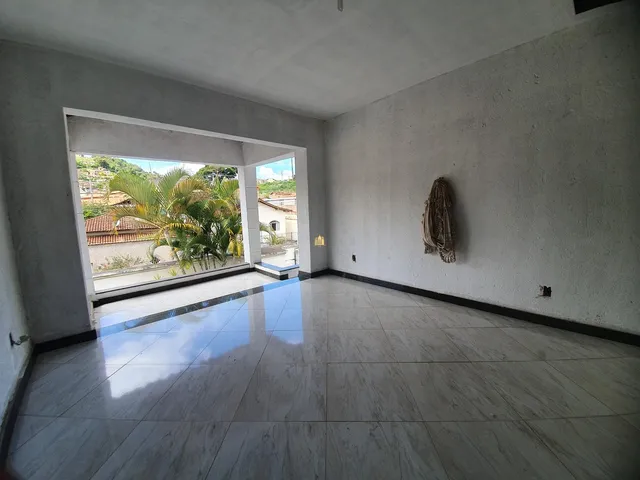 Imagem 5: Casa de Luxo no Centro de Esmeraldas-Mg: 5 Quartos, 1 Suíte, 3 Salas, 3 Banheiros, 4 Vagas de Garagem - Oportunidade!