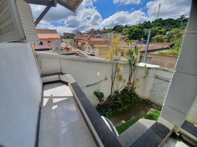 Imagem 11: Casa de Luxo no Centro de Esmeraldas-Mg: 5 Quartos, 1 Suíte, 3 Salas, 3 Banheiros, 4 Vagas de Garagem - Oportunidade!