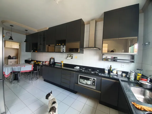 Imagem 12: Casa de Luxo no Centro de Esmeraldas-Mg: 5 Quartos, 1 Suíte, 3 Salas, 3 Banheiros, 4 Vagas de Garagem - Oportunidade!