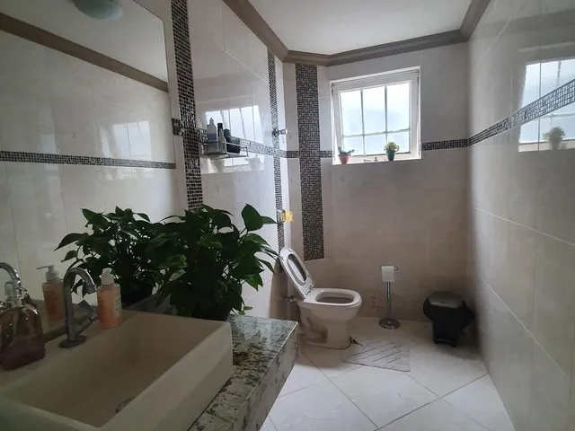 Imagem 6: Casa de Luxo no Centro de Esmeraldas-Mg: 5 Quartos, 1 Suíte, 3 Salas, 3 Banheiros, 4 Vagas de Garagem - Oportunidade!
