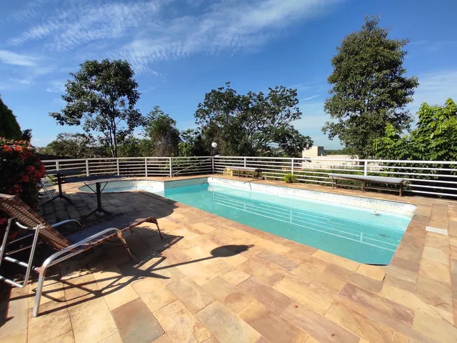 Imagem 13: Casa de Alto Padrão no Condomínio Belvedere, Esmeraldas - 4 Quartos, Piscina, 5 Vagas de Garagem - Luxo e Conforto!
