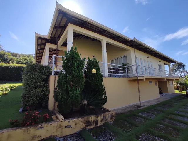 Imagem 10: Casa de Alto Padrão no Condomínio Belvedere, Esmeraldas - 4 Quartos, Piscina, 5 Vagas de Garagem - Luxo e Conforto!