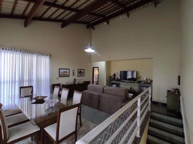 Imagem 2: Casa de Alto Padrão no Condomínio Belvedere, Esmeraldas - 4 Quartos, Piscina, 5 Vagas de Garagem - Luxo e Conforto!