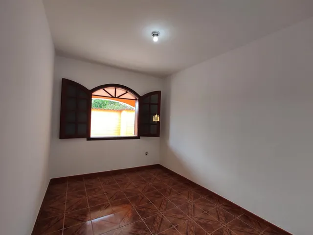 Imagem 9: Casa À Venda em Esmeraldas-Mg, santa Quitéria: 3 Quartos, 1 Suíte, 2 Salas, 3 Banheiros, 2 Vagas, 200M². Imperdível!