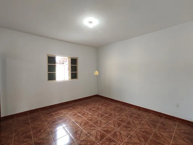 Imagem 7: Casa À Venda em Esmeraldas-Mg, santa Quitéria: 3 Quartos, 1 Suíte, 2 Salas, 3 Banheiros, 2 Vagas, 200M². Imperdível!