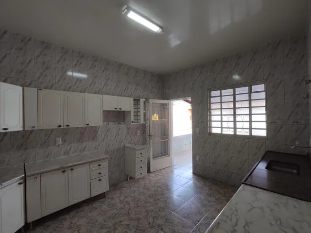 Imagem 14: Casa À Venda em Esmeraldas-Mg, santa Quitéria: 3 Quartos, 1 Suíte, 2 Salas, 3 Banheiros, 2 Vagas, 200M². Imperdível!