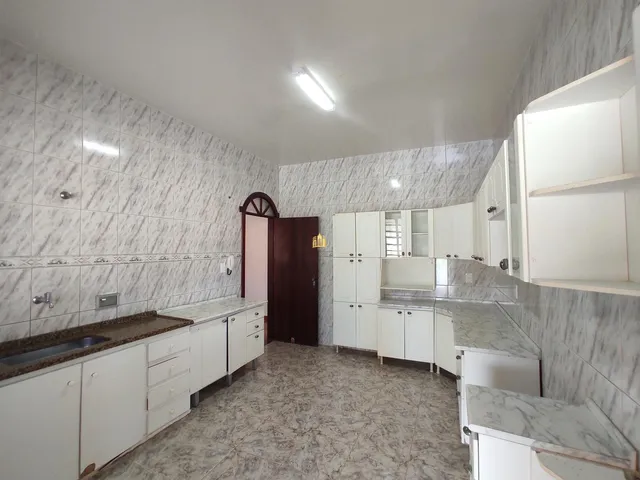 Imagem 8: Casa À Venda em Esmeraldas-Mg, santa Quitéria: 3 Quartos, 1 Suíte, 2 Salas, 3 Banheiros, 2 Vagas, 200M². Imperdível!