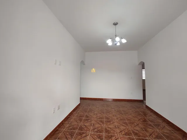 Imagem 12: Casa À Venda em Esmeraldas-Mg, santa Quitéria: 3 Quartos, 1 Suíte, 2 Salas, 3 Banheiros, 2 Vagas, 200M². Imperdível!