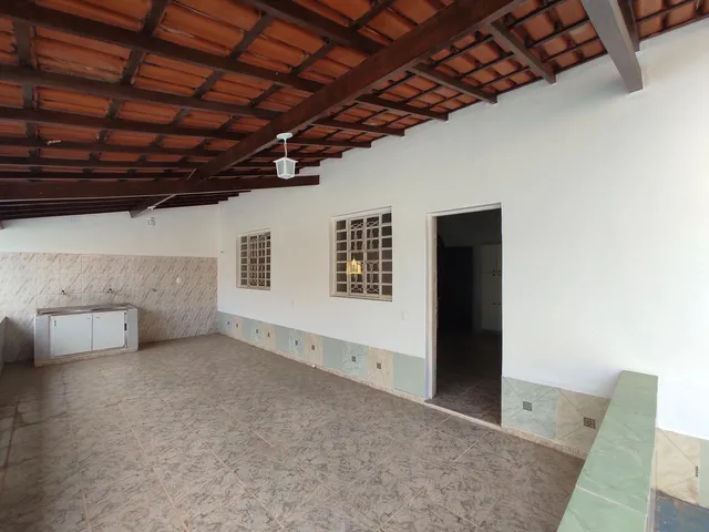 Imagem 16: Casa À Venda em Esmeraldas-Mg, santa Quitéria: 3 Quartos, 1 Suíte, 2 Salas, 3 Banheiros, 2 Vagas, 200M². Imperdível!