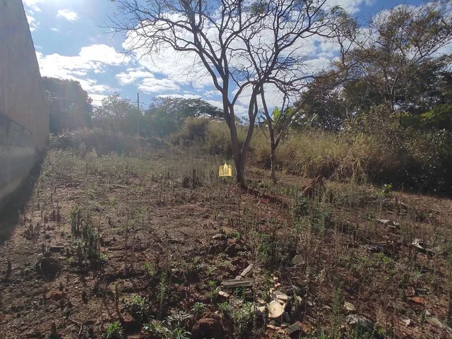 Imagem 2: Terreno À Venda em Esmeraldas-Mg, Bairro Fernão Dias, com 450M² de Área!