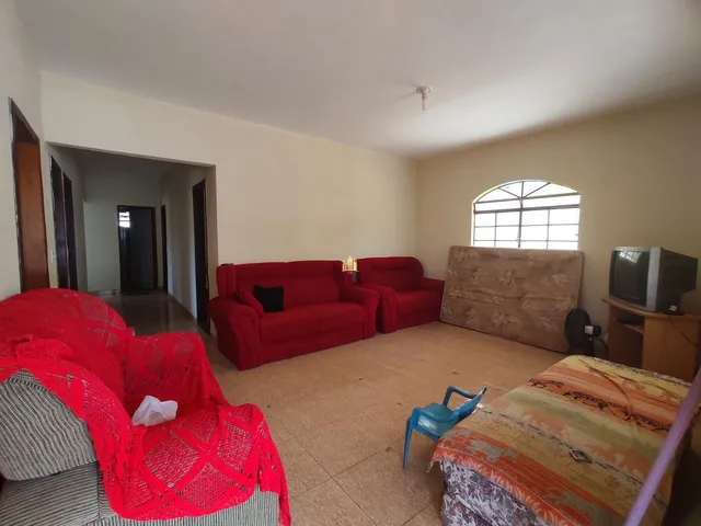 Imagem 11: Sítio de Luxo À Venda - Região Encontro das Águas em Esmeraldas-Mg: 4 Quartos, 1 Suíte, 3843 M² de Área!