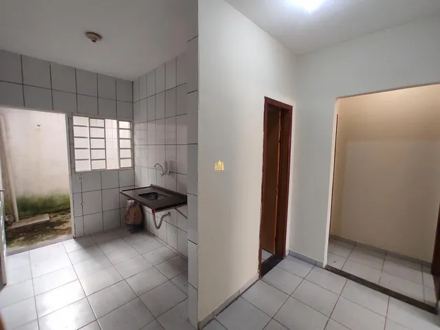 Imagem 7: Casa À Venda em Esmeraldas-Mg, santa Cecília: 2 Quartos, 1 Banheiro, 1 Vaga de Garagem. Confira!