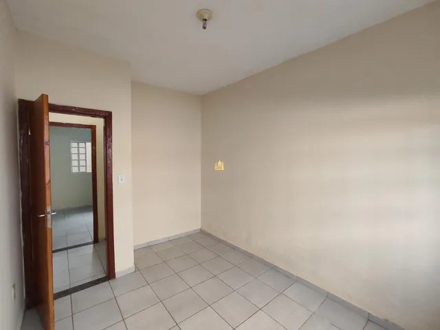 Imagem 13: Casa À Venda em Esmeraldas-Mg, santa Cecília: 2 Quartos, 1 Banheiro, 1 Vaga de Garagem. Confira!