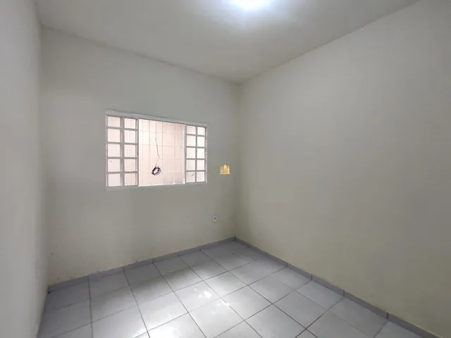 Imagem 6: Casa À Venda em Esmeraldas-Mg, santa Cecília: 2 Quartos, 1 Banheiro, 1 Vaga de Garagem. Confira!