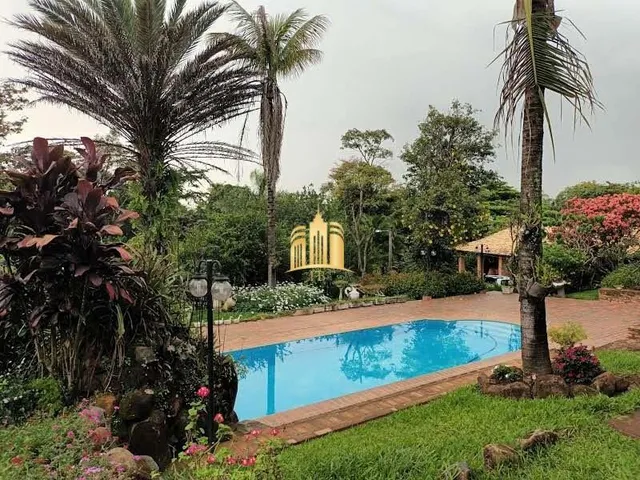 Imagem 1: Sítio Comercial À Venda em Contagem-Mg, 5 Quartos, 1 Suíte, 3 Salas, 4 Banheiros, 5 Vagas, 10.000,00M²