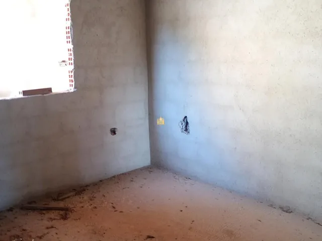 Imagem 2: Casa Inacabada À Venda em Esmeraldas - 360M² - R$150.000