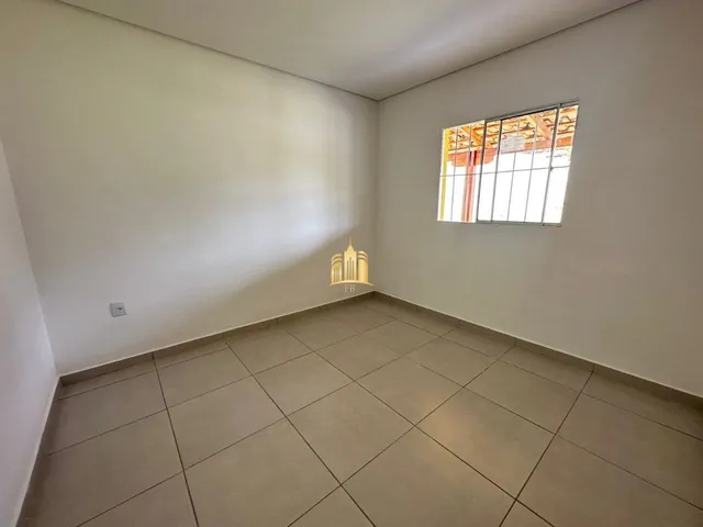 Imagem 4: Sítio com Piscina À Venda no Bairro Tropeiros, Esmeraldas ? 3 Quartos, 1 Suíte