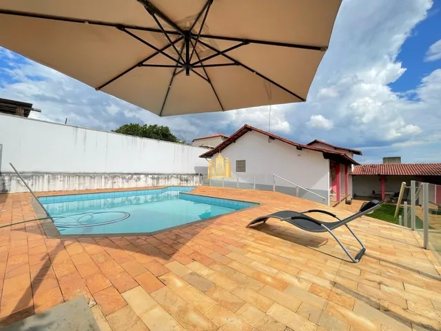 Imagem 6: Casa À Venda no Fernão Dias: 3 Quartos, Área Gourmet e Piscina com Hidro!