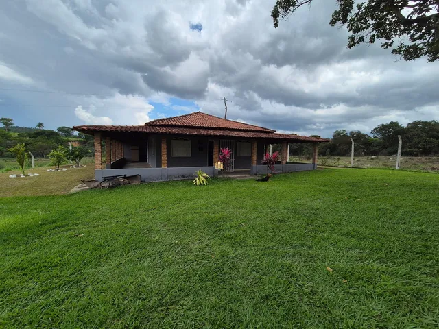 Imagem 7: Fazenda de 6 Hectares À Venda em Esmeraldas - R$900.000,00 com Casas, Lagoas e Área Gourmet