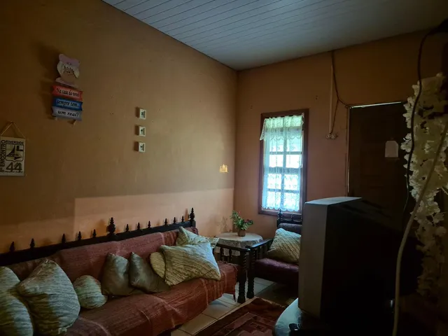 Imagem 2: Fazenda de 6 Hectares À Venda em Esmeraldas - R$900.000,00 com Casas, Lagoas e Área Gourmet