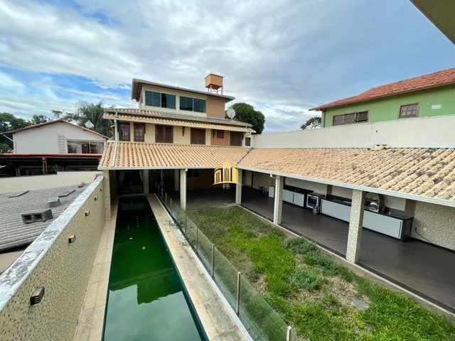 Imagem: Casa de Alto Padrão com Vista, Piscina