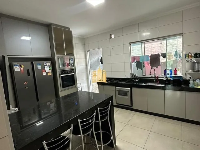 Imagem: Casa de Alto Padrão 3 Quartos Suíte Closet
