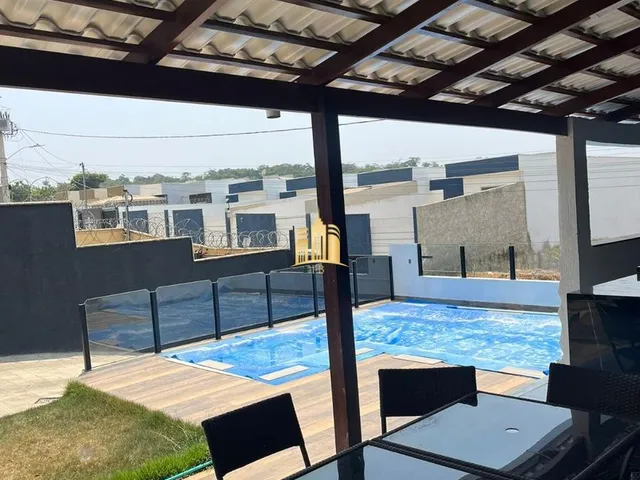 Imagem 10: Casa 3 Quartos com Suíte e Closet - Piscina Aquecida - Área Gourmet - 5 Vagas - Pé Direito Duplo