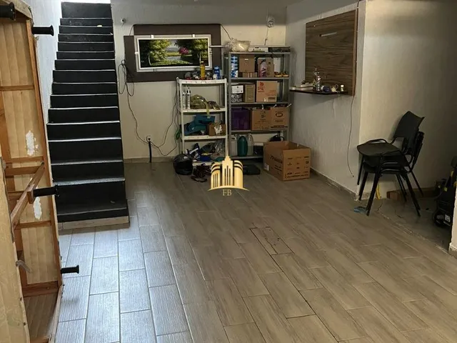 Imagem 4: Casa 3 Quartos com Suíte e Closet - Piscina Aquecida - Área Gourmet - 5 Vagas - Pé Direito Duplo