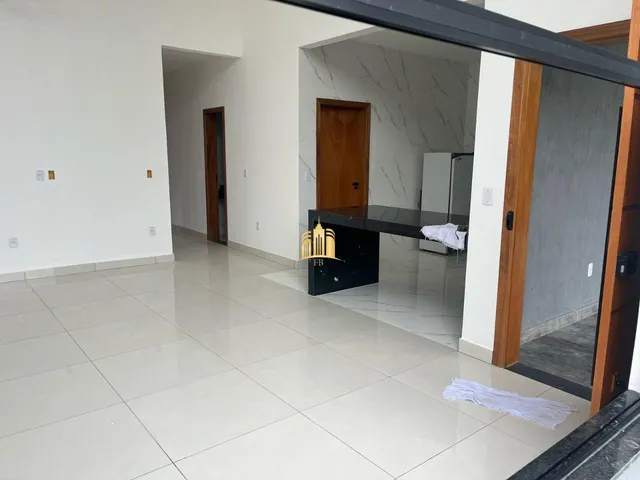 Imagem 5: Casa 3 Quartos com Suíte - 180M² - Sala com Pé Direito Duplo - 5 Vagas - Acabamento Premium