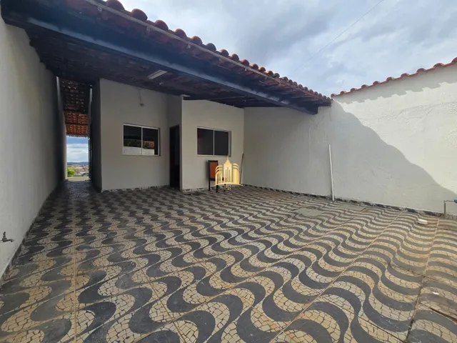 Imagem: Casa À Venda no Bairro São Pedro - Esmeraldas/Mg