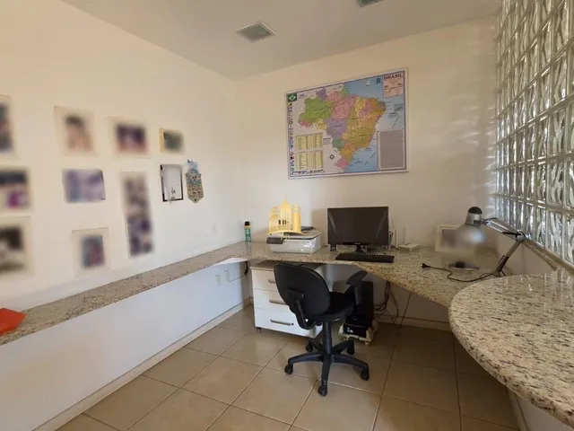 Imagem 13: Casa Alto Padrão com 5 Quartos, 4 Suítes e Piscina em Esmeraldas