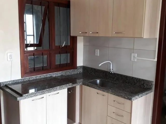 Imagem 7: Sobrado com Dois Dormitórios, Sala, Cozinha, Área de Serviço Uma Vaga de Garagem. Móveis Planejados