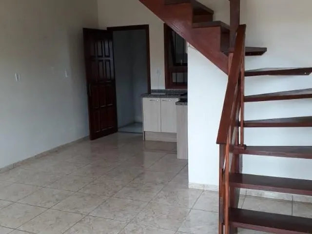 Imagem 9: Sobrado com Dois Dormitórios, Sala, Cozinha, Área de Serviço Uma Vaga de Garagem. Móveis Planejados
