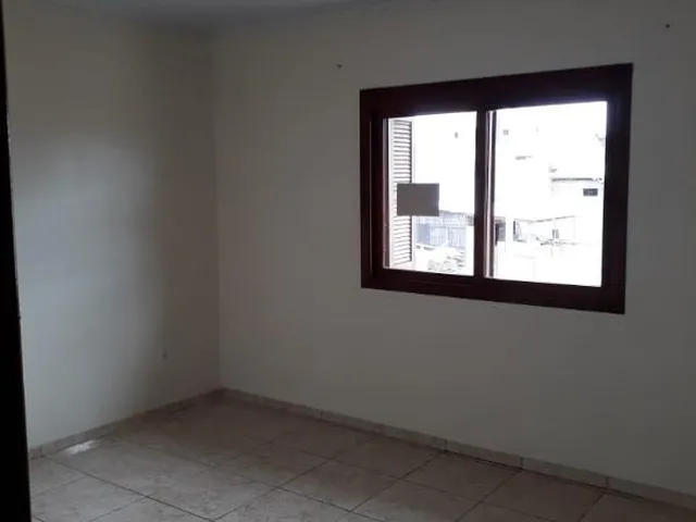 Imagem 6: Sobrado com Dois Dormitórios, Sala, Cozinha, Área de Serviço Uma Vaga de Garagem. Móveis Planejados