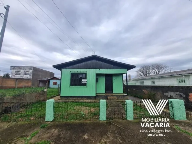 Imagem: Casa de Madeira, 3 Dormitórios, 1 Banheiro