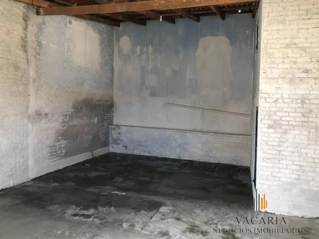 Imagem 10: Duas Salas Comerciais com Banheiro. Sala da Frente Área de 75M R$2.200,00, e Atrás Área de 90M R$ 1.100,00