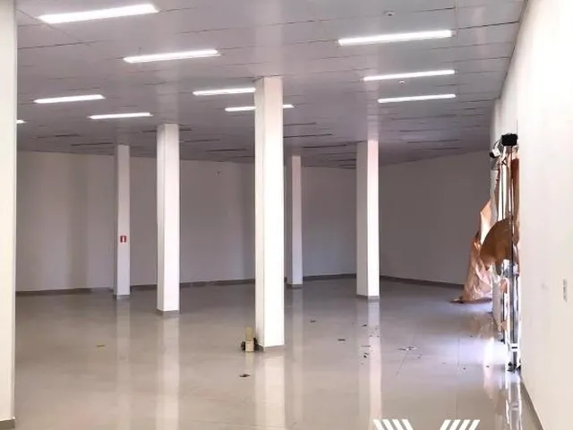 Imagem 11: Sala Comercial para Locação no Centro; Excelente Ponto Comercial! Entre em Contato Conosco para Mais Informações