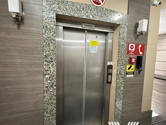 Imagem 2: Sala Comercial À Venda no Centro Clínico, Centro; Entre em Contato Conosco para Mais Informações