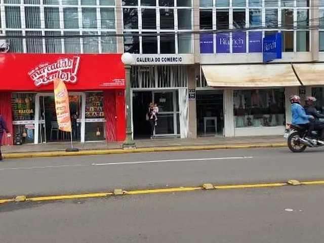 Imagem: Sala Comercial Frente com Grades de Segurança
