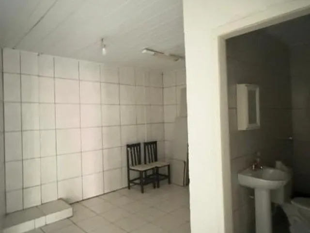 Imagem 2: Sala Aérea para Locação no Centro; Entre em Contato Conosco para Mais Informações