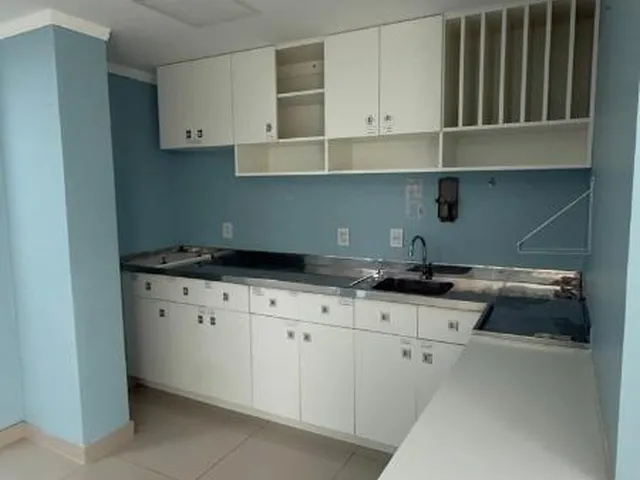 Imagem 3: Sala Comercial para Locação no Centro, Excelente Localização! Entre em Contato Conosco para Mais Informações