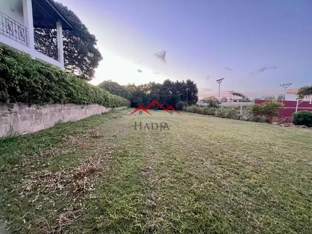 Imagem: Terreno Plano de 1.111 M² no Condomínio