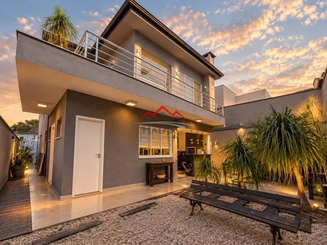 Imagem: Casa com 3 Suítes, À Venda no Condomínio