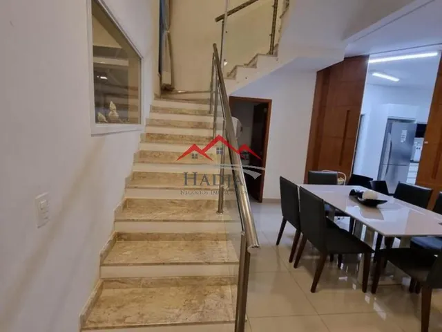 Imagem 11: Casa com 3 Suítes e Área Gourmet, À Venda no Bosque dos Jatobás