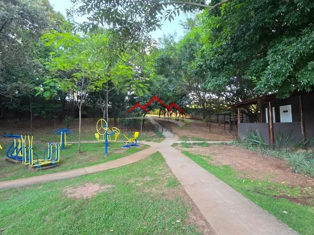 Imagem 5: Casa com 3 Suítes e Área Gourmet, À Venda no Bosque dos Jatobás
