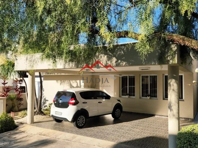 Imagem: Casa Térrea, 3 Suítes, À Venda no Condomínio